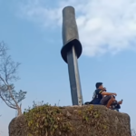 Pedang Tertancap Di Gunung Bandung